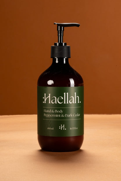 Luxe handgemaakte zeep, Natuurlijke ingrediënten, Biologische huidverzorging, Geurvrije zeep, Hydraterende formule, Duurzame verpakking, Gecertificeerde biologische zeep, Veganistische zeep, Handgemaakte luxe zeep, Zeep voor gevoelige huid, Zeep zonder parabenen, Zeep zonder sulfaten, Zeep zonder synthetische geurstoffen, Zeep met natuurlijke oliën, Zeep met essentiële oliën, Zeep met sheaboter, Zeep met cacaoboter, Zeep met aloë vera, Zeep met honing, Zeep met havermout, Zeep met actieve kool, Haellah
